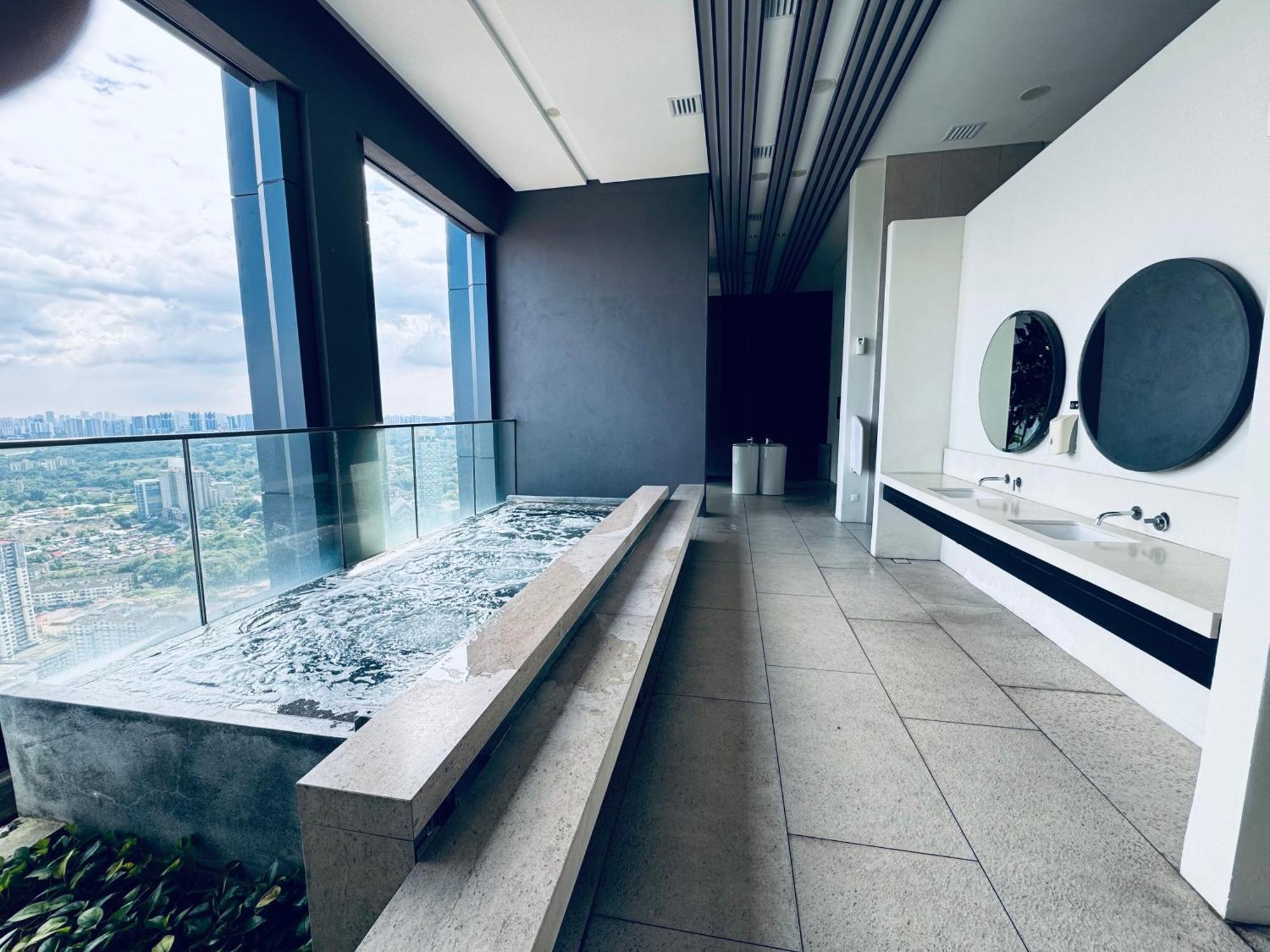 Lucentia Suites At クアラルンプール エクステリア 写真